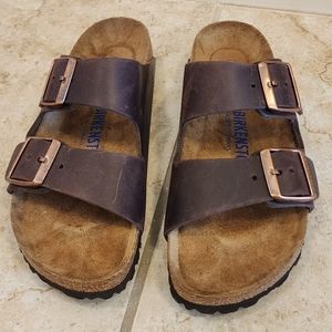 Birkenstock Arizona Sandal, size 7, brown band